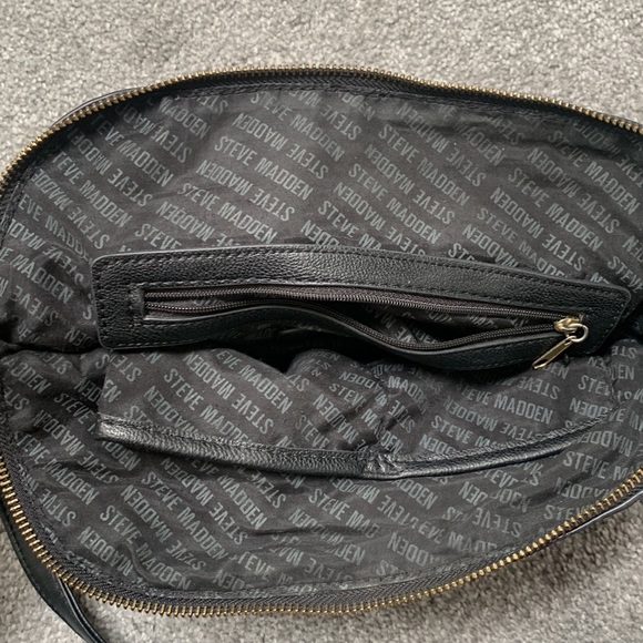 🖤⚡️Black & Gold Steve Madden Crossbody Purse - Picture 4 of 7